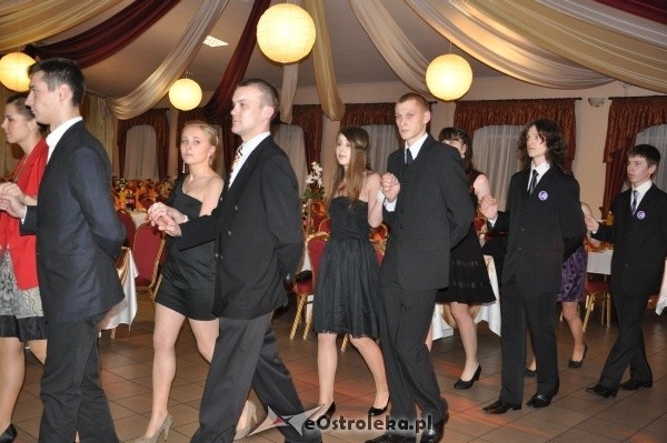 Studniówka 2012: Bal maturalny uczniów 1 LO [14.I.2012]  - zdjęcie #178 - eOstroleka.pl