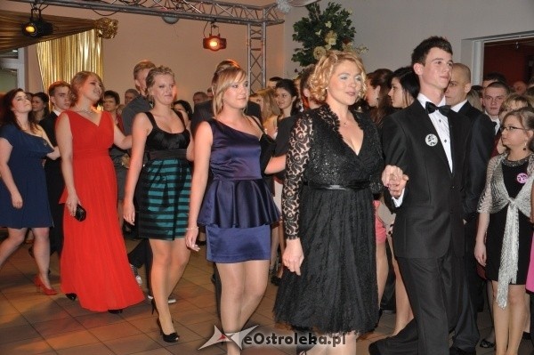 Studniówka 2012: Bal maturalny uczniów 1 LO [14.I.2012]  - zdjęcie #156 - eOstroleka.pl