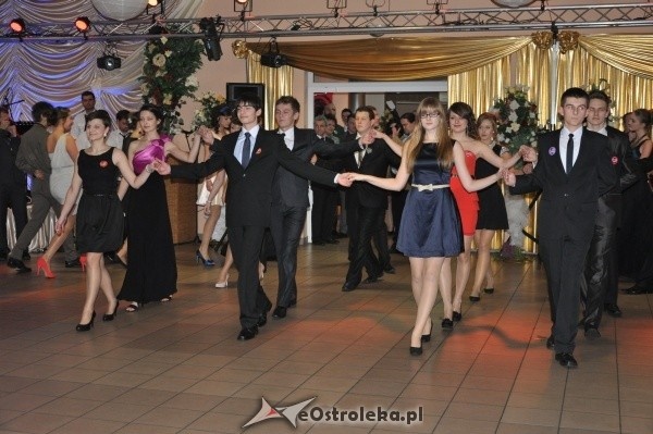Studniówka 2012: Bal maturalny uczniów 1 LO [14.I.2012]  - zdjęcie #108 - eOstroleka.pl