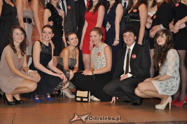 Studniówka 2012: Bal maturalny uczniów 1 LO [14.I.2012]  - zdjęcie #85 - eOstroleka.pl