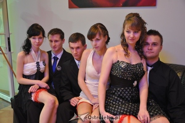 Studniówka 2012: Bal maturalny uczniów 1 LO [14.I.2012]  - zdjęcie #71 - eOstroleka.pl