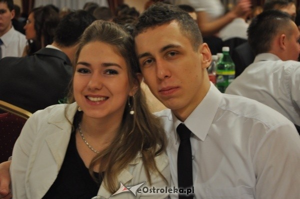 Studniówka 2012: Bal maturalny uczniów 1 LO [14.I.2012]  - zdjęcie #70 - eOstroleka.pl
