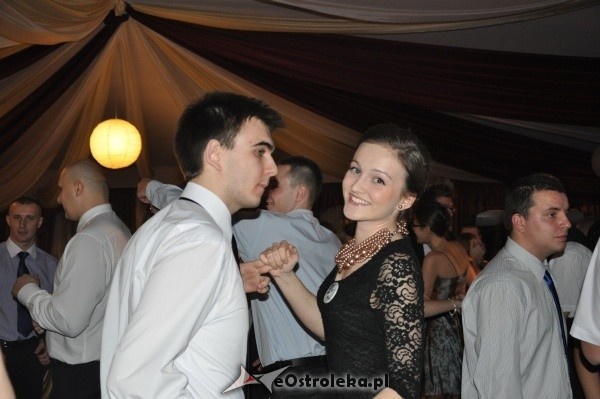 Studniówka 2012: Bal maturalny uczniów 1 LO [14.I.2012]  - zdjęcie #61 - eOstroleka.pl