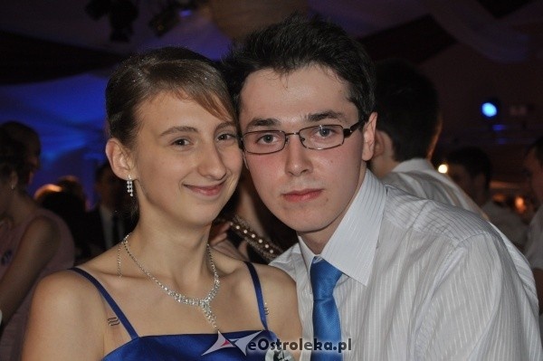 Studniówka 2012: Bal maturalny uczniów 1 LO [14.I.2012]  - zdjęcie #60 - eOstroleka.pl