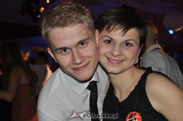 Studniówka 2012: Bal maturalny uczniów 1 LO [14.I.2012]  - zdjęcie #50 - eOstroleka.pl