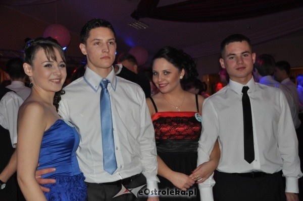 Studniówka 2012: Bal maturalny uczniów 1 LO [14.I.2012]  - zdjęcie #47 - eOstroleka.pl