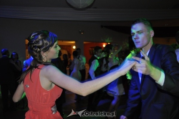 Studniówka 2012: Bal maturalny uczniów 1 LO [14.I.2012]  - zdjęcie #43 - eOstroleka.pl