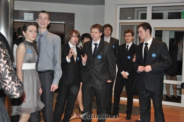 Studniówka 2012: Bal maturalny uczniów 1 LO [14.I.2012]  - zdjęcie #28 - eOstroleka.pl