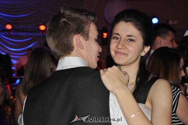 Studniówka 2012: Bal maturalny uczniów 1 LO [14.I.2012]  - zdjęcie #8 - eOstroleka.pl