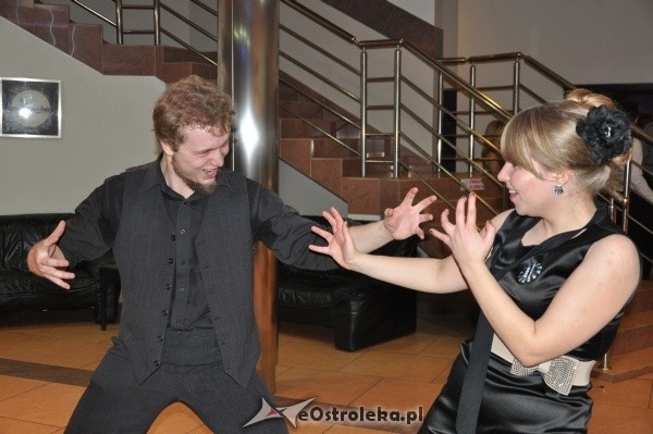 Studniówka 2012: Bal maturalny uczniów 1 LO [14.I.2012]  - zdjęcie #1 - eOstroleka.pl