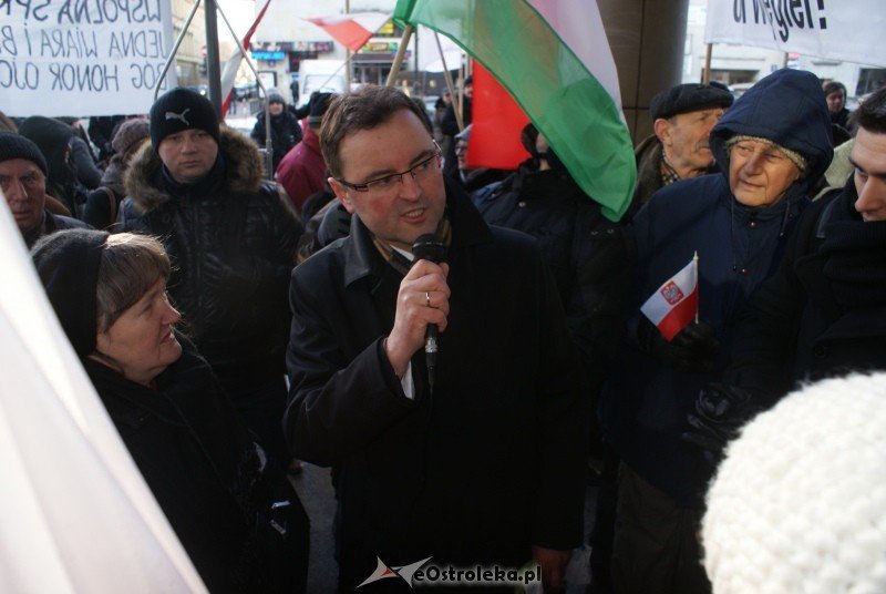 Pikieta przed siedzibą przedstawicielstwa Komisji Europejskiej w Warszawie [17.I.2012] - zdjęcie #34 - eOstroleka.pl