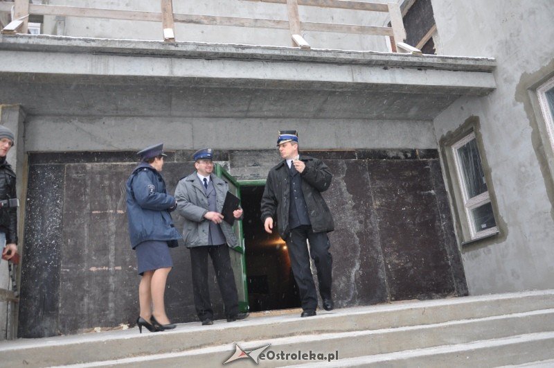 Komendant policji obejrzał nowy gabinet [18 I 2012] - zdjęcie #8 - eOstroleka.pl