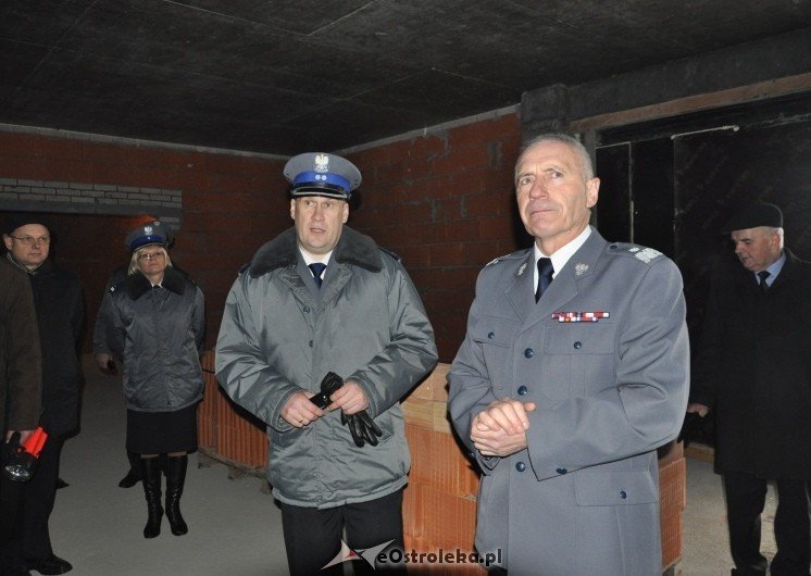 Komendant policji obejrzał nowy gabinet [18 I 2012] - zdjęcie #12 - eOstroleka.pl