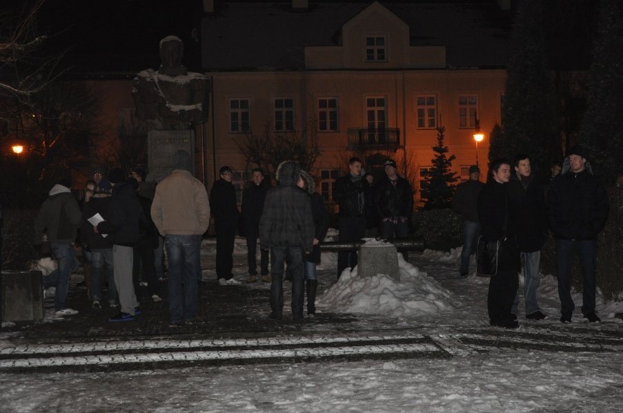 Pikieta przeciwko ACTA w Ostrołęce [25.I.2012] - zdjęcie #13 - eOstroleka.pl
