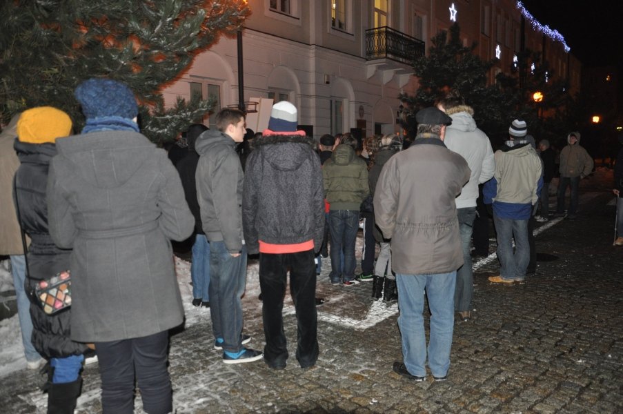 Pikieta przeciwko ACTA w Ostrołęce [25.I.2012] - zdjęcie #45 - eOstroleka.pl