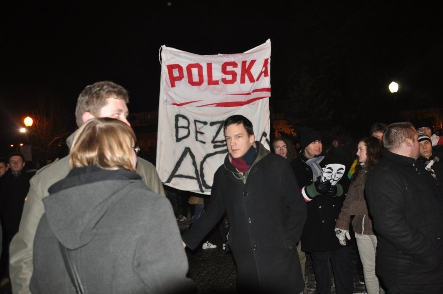 Pikieta przeciwko ACTA w Ostrołęce [25.I.2012] - zdjęcie #63 - eOstroleka.pl