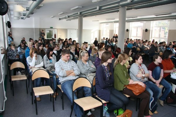 ZSZ 2: Uczniowie rozmawiali o tym dlaczego warto być dawcą szpitku kostnego [2.II.2012] - zdjęcie #12 - eOstroleka.pl