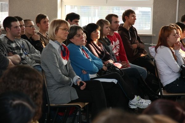ZSZ 2: Uczniowie rozmawiali o tym dlaczego warto być dawcą szpitku kostnego [2.II.2012] - zdjęcie #7 - eOstroleka.pl