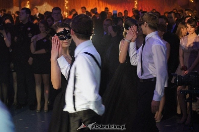 Studniówka II LO [04.II.2012] - zdjęcie #145 - eOstroleka.pl