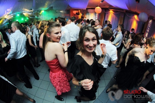 Studniówka II LO [04.II.2012] - zdjęcie #62 - eOstroleka.pl