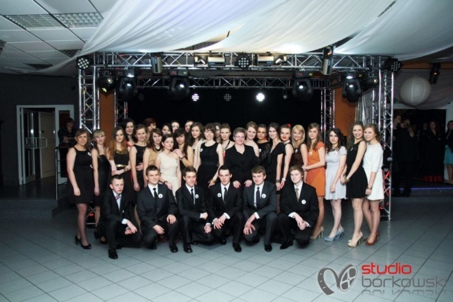Studniówka II LO [04.II.2012] - zdjęcie #21 - eOstroleka.pl