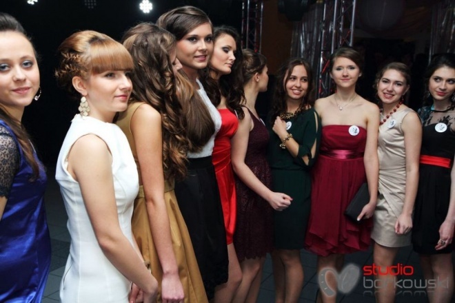 Studniówka II LO [04.II.2012] - zdjęcie #12 - eOstroleka.pl