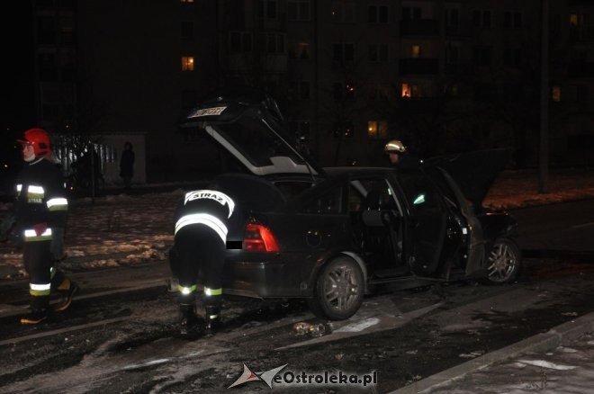 Kolizja 3 aut na ul. Goworowskiej i Jana Pawła II [07.02.2012] - zdjęcie #2 - eOstroleka.pl