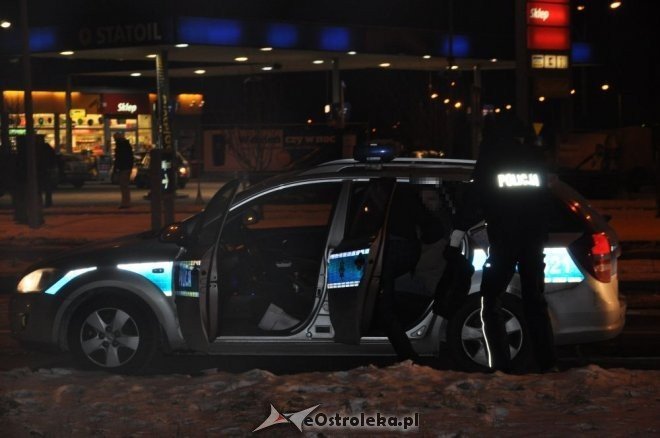 Kolizja 3 aut na ul. Goworowskiej i Jana Pawła II [07.02.2012] - zdjęcie #1 - eOstroleka.pl