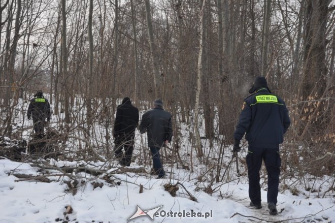 Koczownicy w Ostrołęce: Od trzech lat mieszkają w szałasie [8 II 2012] - zdjęcie #19 - eOstroleka.pl