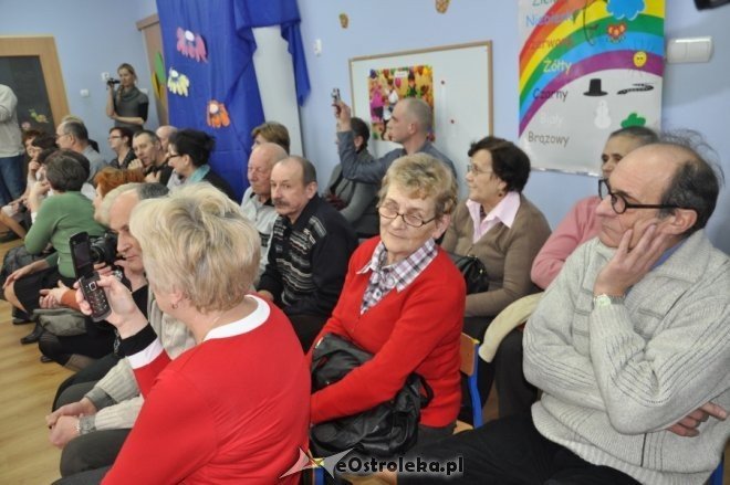 Dzień babci i dziadka w Przedszkolu Miejskim nr 1 [9.II.2012] - zdjęcie #23 - eOstroleka.pl