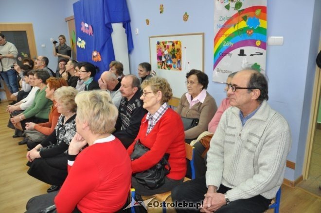 Dzień babci i dziadka w Przedszkolu Miejskim nr 1 [9.II.2012] - zdjęcie #13 - eOstroleka.pl