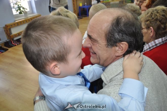 Dzień babci i dziadka w Przedszkolu Miejskim nr 1 [9.II.2012] - zdjęcie #34 - eOstroleka.pl