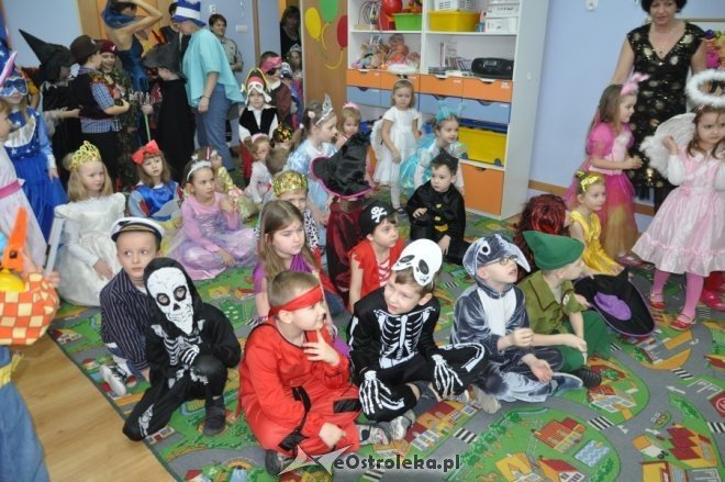 Bal karnawałowy w Przedszkolu Miejskim nr 1 [10.II.2012] - zdjęcie #32 - eOstroleka.pl