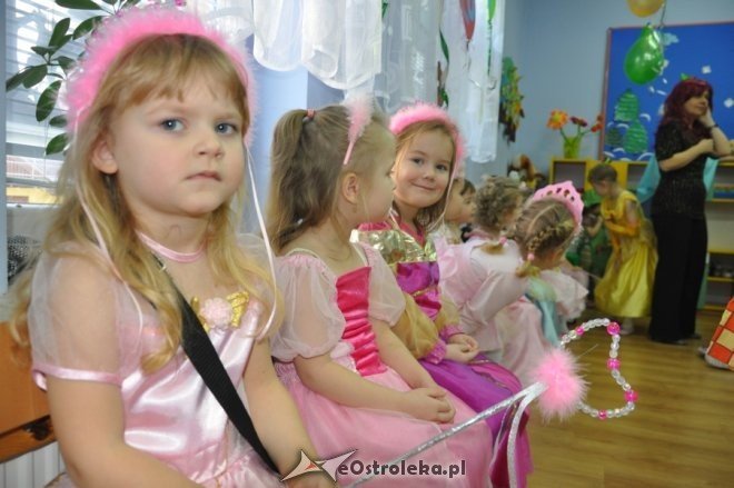 Bal karnawałowy w Przedszkolu Miejskim nr 1 [10.II.2012] - zdjęcie #23 - eOstroleka.pl