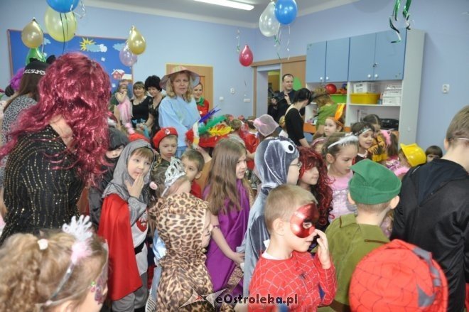Bal karnawałowy w Przedszkolu Miejskim nr 1 [10.II.2012] - zdjęcie #6 - eOstroleka.pl