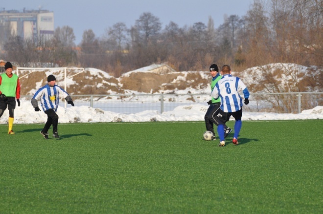 Mecz sparingowy: Korona HiD – MKS Węgrów [11.02.2012] - zdjęcie #15 - eOstroleka.pl