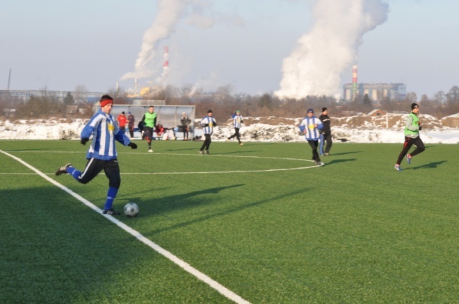 Mecz sparingowy: Korona HiD – MKS Węgrów [11.02.2012] - zdjęcie #8 - eOstroleka.pl