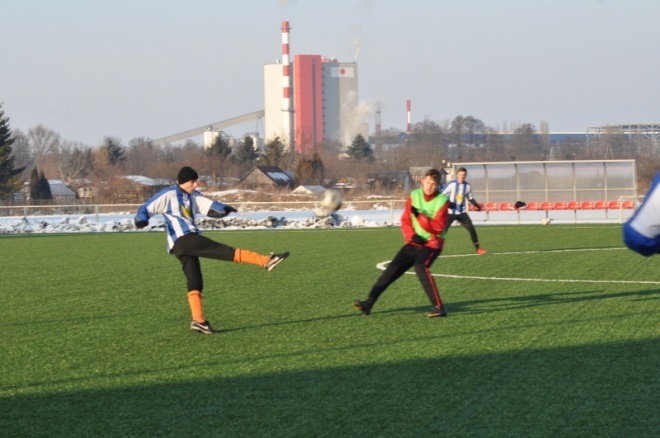 Mecz sparingowy: Korona HiD – MKS Węgrów [11.02.2012] - zdjęcie #7 - eOstroleka.pl