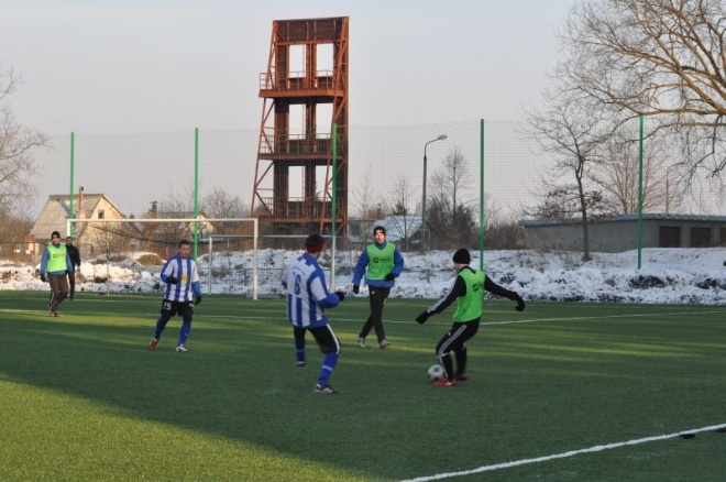 Mecz sparingowy: Korona HiD – MKS Węgrów [11.02.2012] - zdjęcie #2 - eOstroleka.pl