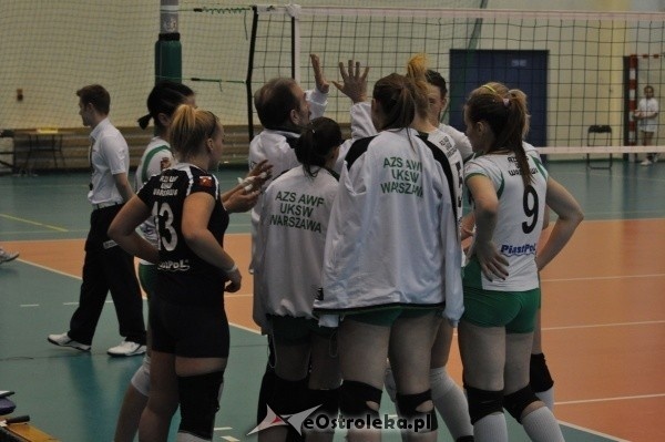 Siatkówka, II Liga Kobiet: Nike Ostrołęka – AZS AWF UKSW Warszawa 3:2 [11.02.2012] - zdjęcie #14 - eOstroleka.pl