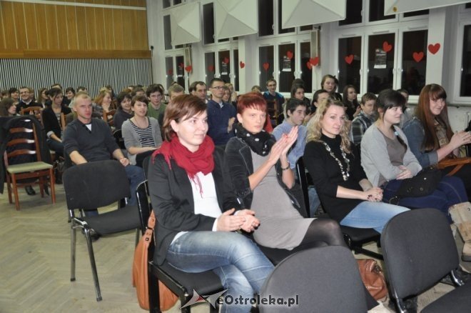 Debata Walentynkowa: „Pragnąć czy pożądać? Wszyscy chcą kochać - czyli porozmawiajmy o związkach”  [17,II,2012] - zdjęcie #21 - eOstroleka.pl