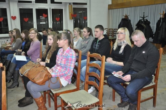 Debata Walentynkowa: „Pragnąć czy pożądać? Wszyscy chcą kochać - czyli porozmawiajmy o związkach”  [17,II,2012] - zdjęcie #24 - eOstroleka.pl