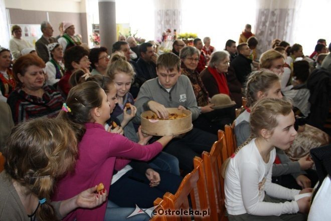 Lelis: Po raz siódmy darli pierze w centrum kultury [17.II.2012] - zdjęcie #12 - eOstroleka.pl
