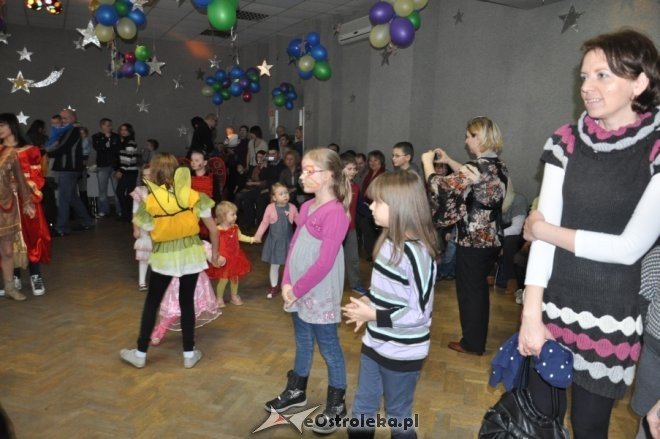 Choinka osiedla Dzieci Polskich [21.II.2012] - zdjęcie #34 - eOstroleka.pl