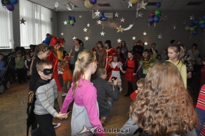 Choinka osiedla Dzieci Polskich [21.II.2012] - zdjęcie #31 - eOstroleka.pl