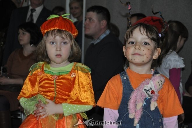 Choinka osiedla Dzieci Polskich [21.II.2012] - zdjęcie #18 - eOstroleka.pl