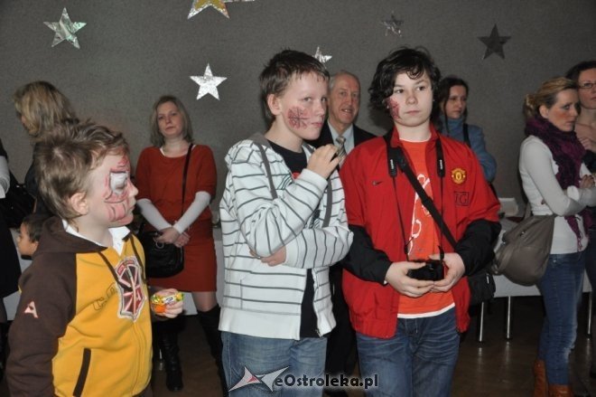 Choinka osiedla Dzieci Polskich [21.II.2012] - zdjęcie #72 - eOstroleka.pl