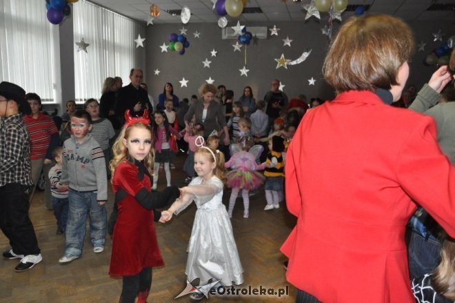 Choinka osiedla Dzieci Polskich [21.II.2012] - zdjęcie #9 - eOstroleka.pl