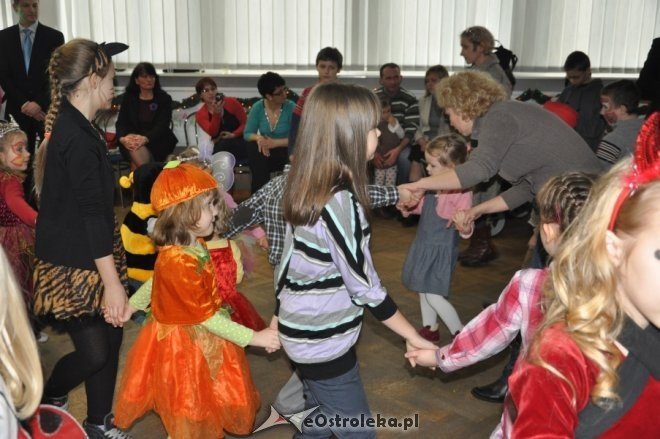 Choinka osiedla Dzieci Polskich [21.II.2012] - zdjęcie #5 - eOstroleka.pl