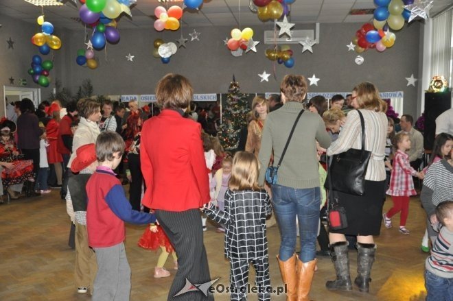 Choinka osiedla Dzieci Polskich [21.II.2012] - zdjęcie #2 - eOstroleka.pl